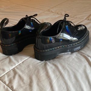 Dr. Martens platform shoe, black holographic nwot/ never worn 41eu 7uk 9us